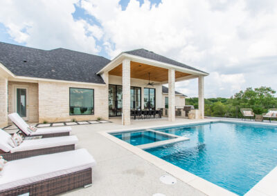 Quarles Construction is a custom home builder serving central Texas. Quarles Construction is a boutique custom builder, focusing on a few home projects a year. By keeping a limited number of custom designs, we are able to focus on the client’s needs.